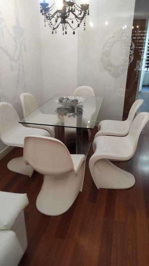 Luxury Apartment Аринага Екстериор снимка